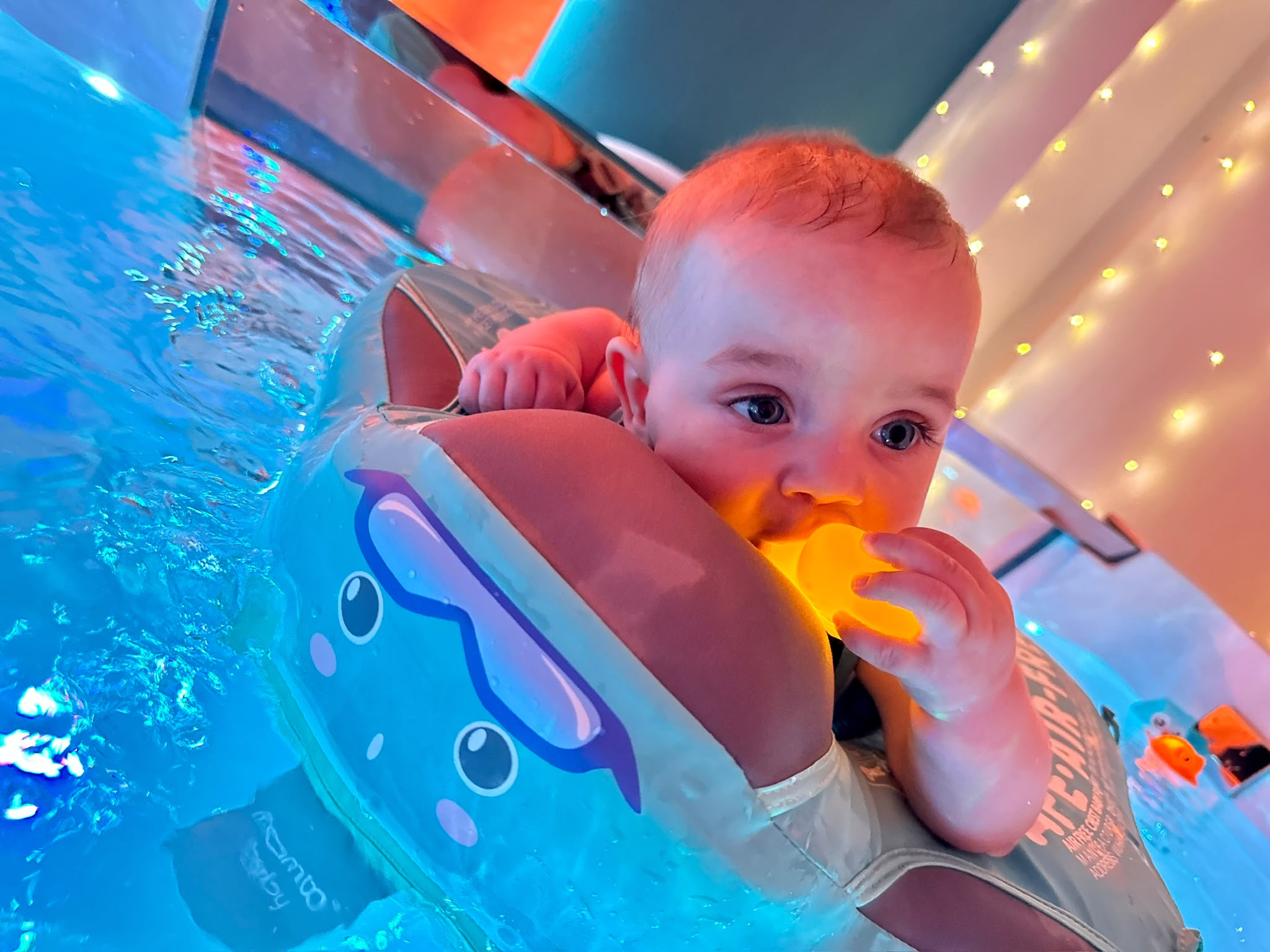 Bain emmailloté pour les tout-petits